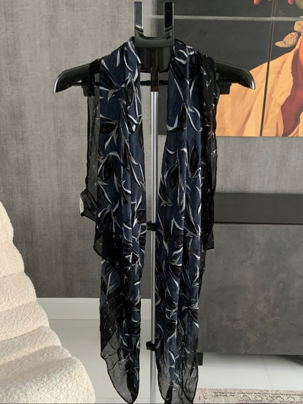 Women's Black & Steal gray Patterned Lightweight scarf